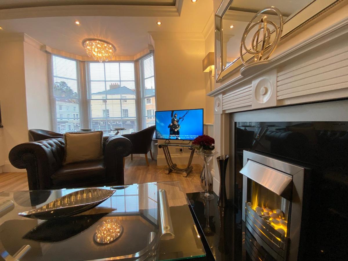 The Maureen Suite Llandudno Exterior photo